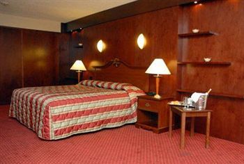 The Royal Regency Hotel 3*